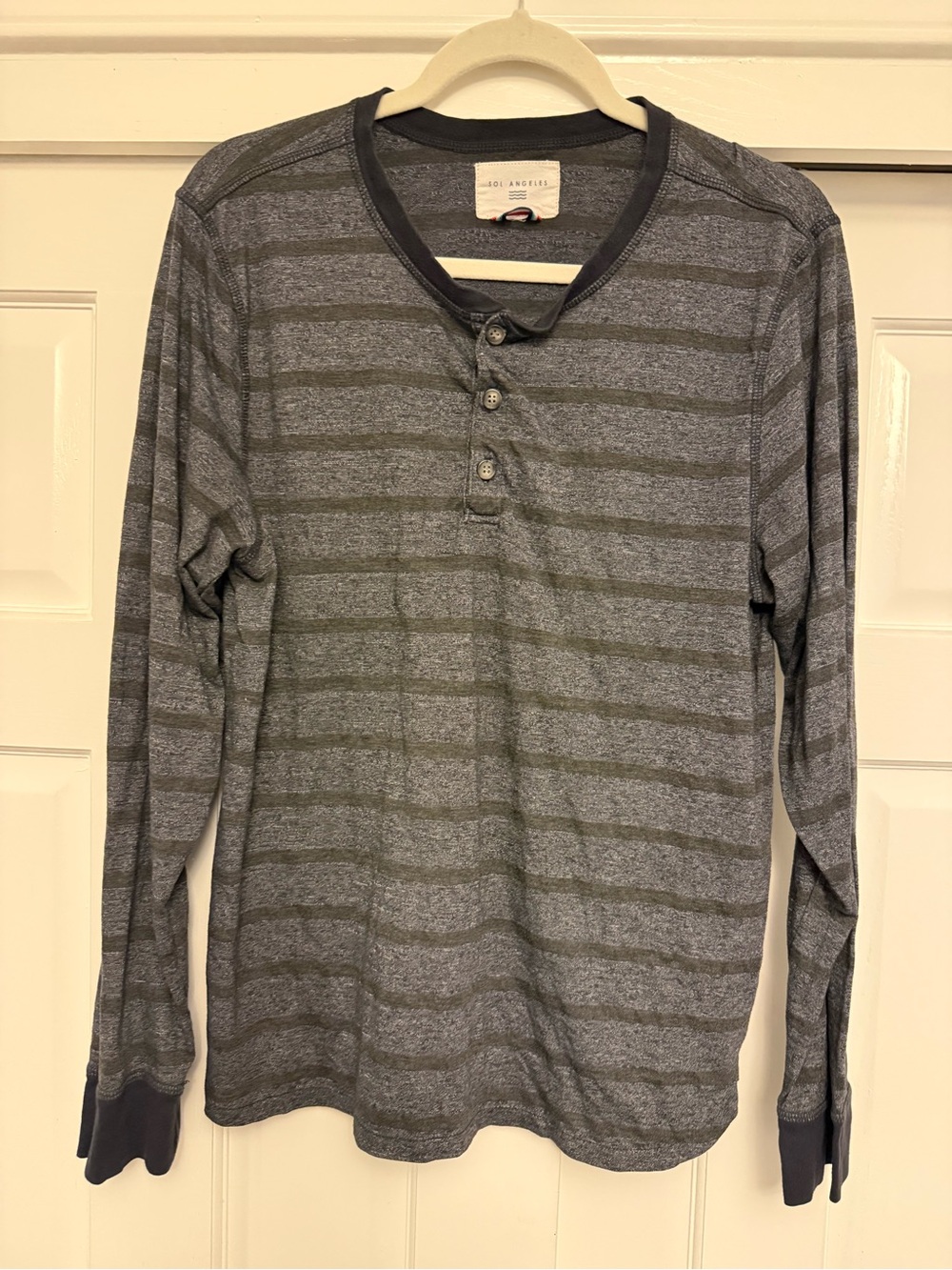 Sol Angeles Gray Striped Long-Sleeve Henley Mens Size Large Grey Striped